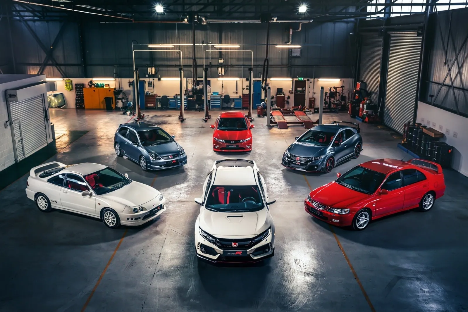 Die Honda-Sportschau umfasste später auch kompakte Bestseller und Mittelklasse-Coupes wie die Typen Civic und Integra.