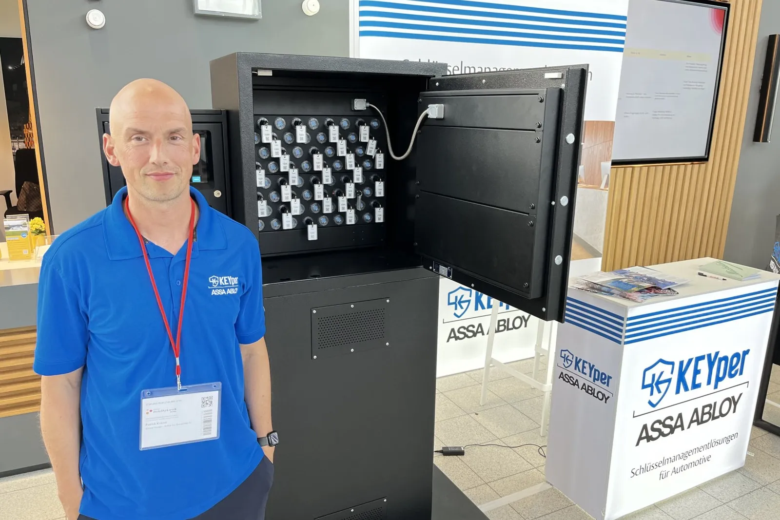 Patrick Krause beriet als CEO von KEYper zu sicheren Schlüsselaufbewahrungssystemen im Autohaus, Werkstatt oder bei den Poolwagenverantwortlichen.