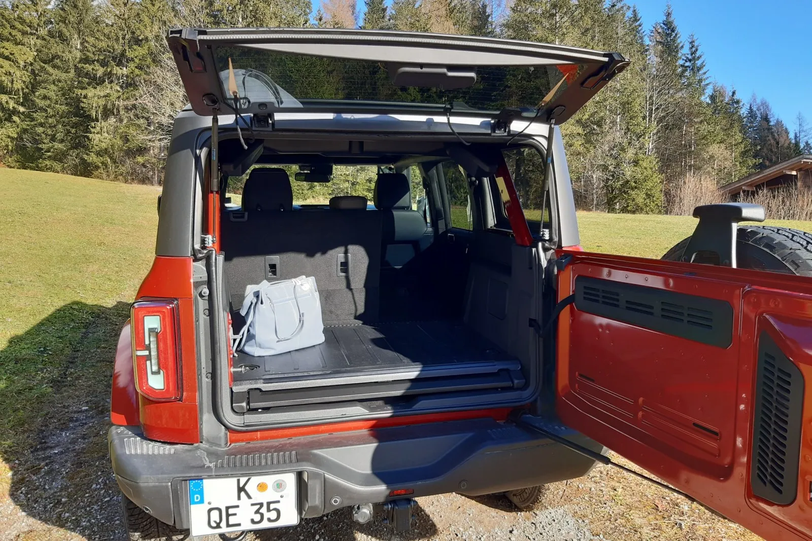 1.007 bis 2.349 Liter fasst der Laderaum des Ford Bronco.