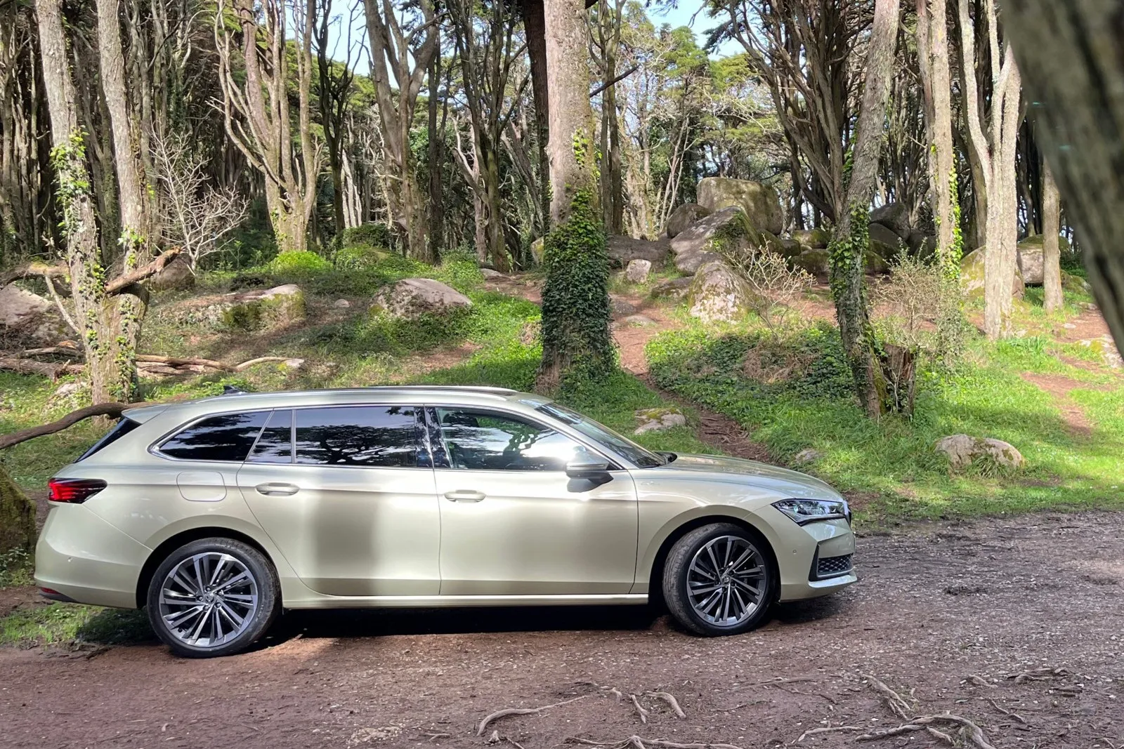 Der Skoda Superb Combi 2.0 TDI (150 PS), Laurin & Klement.