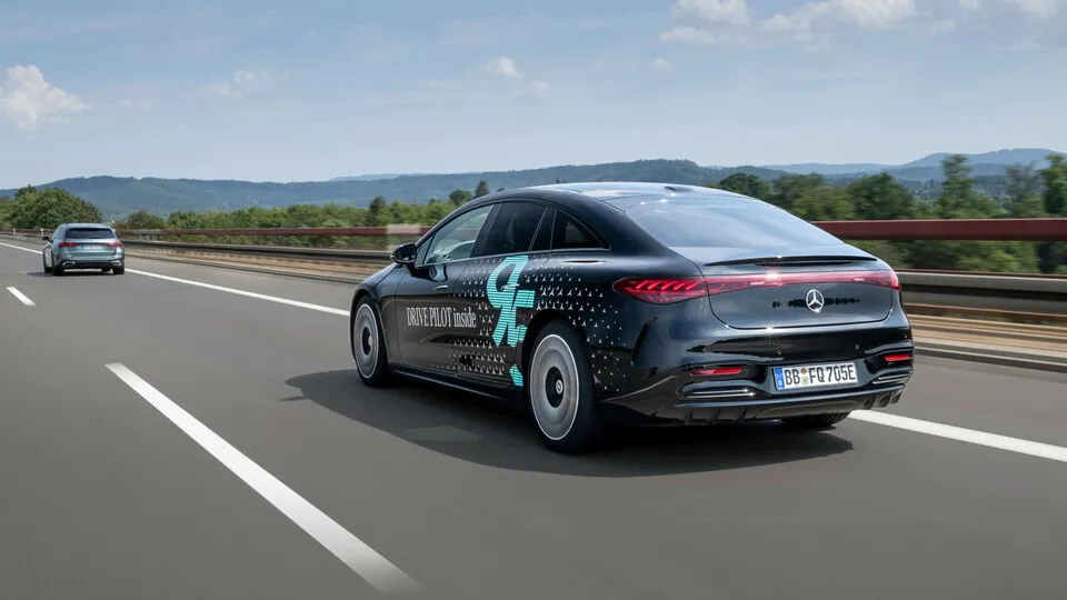 Mercedes fährt hochautomatisiert bis Tempo 95