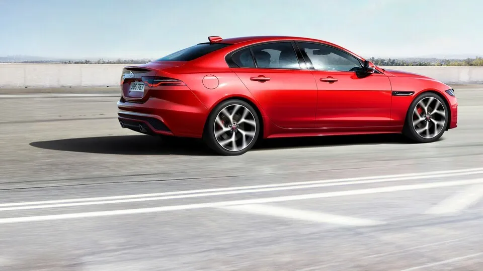 Jaguar XE auf Premium getrimmt