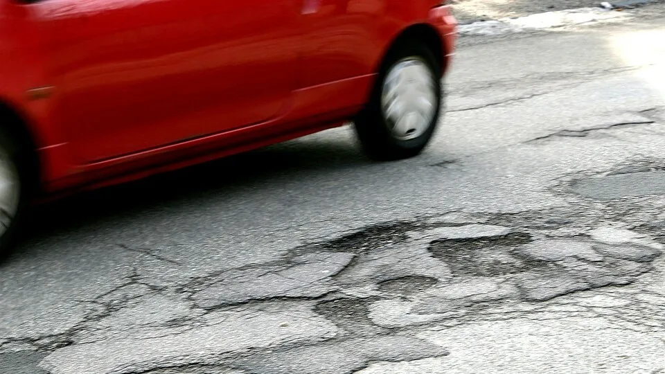 Brandblasen im Asphalt