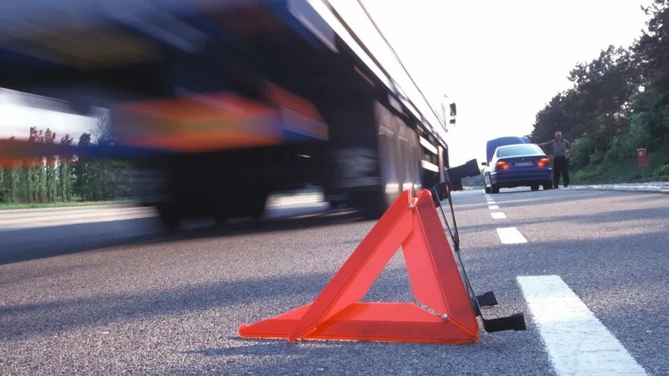 Vorsicht bei Pannen auf der Autobahn