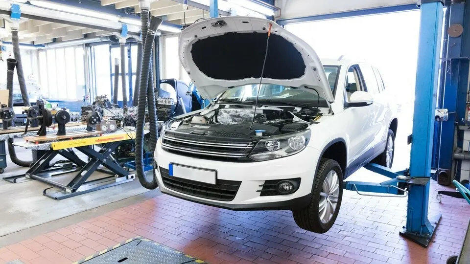 Nach der Finanzierung von Fremdmarken will Volkswagen Financial Services (VWFS) auch die Wartung von Fremdmarken anbieten.