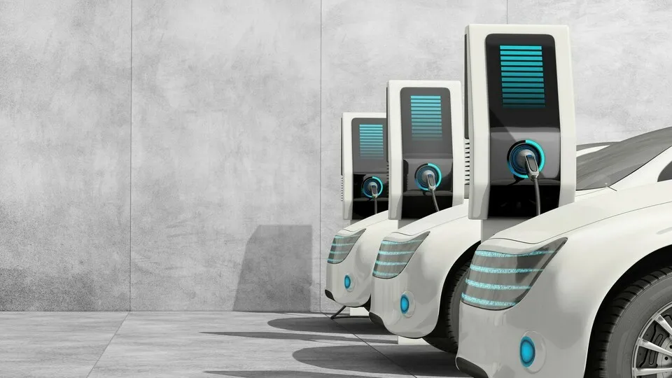 Nach aktueller Umfrage befindet sich die E-Mobilität in deutschen Fuhrparks noch in der Entwicklungsphase – kaum anders sieht es demnach in Sachen Digitalisierung aus.