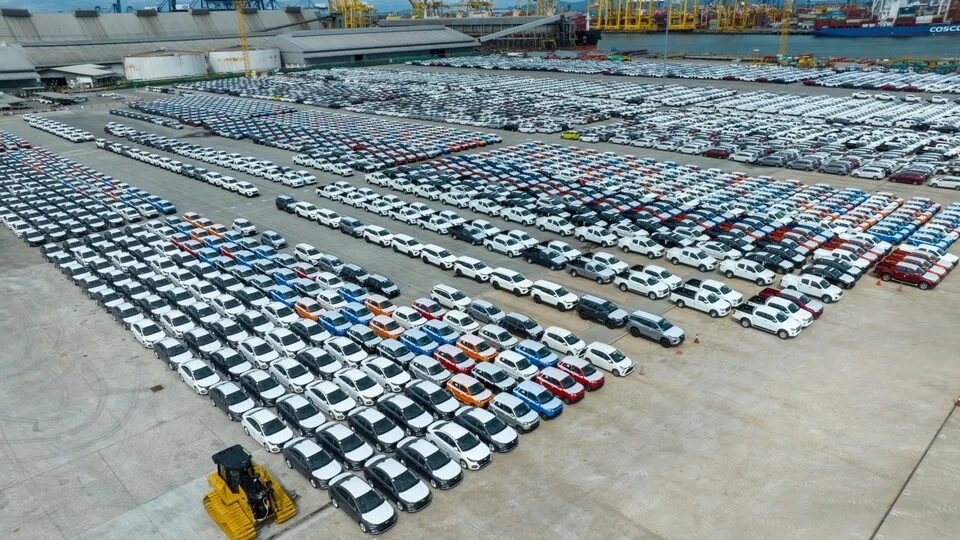 Deutsche Autobauer exportieren kräftig in die USA – trotz US-Produktion bleibt der Export ein zentraler Bestandteil der Geschäftsstrategie.
