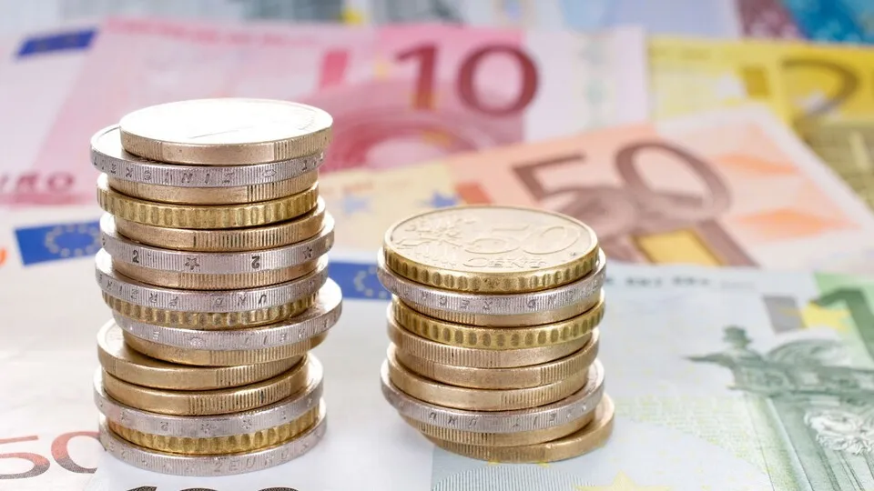 Bargeld Münzen und Scheine