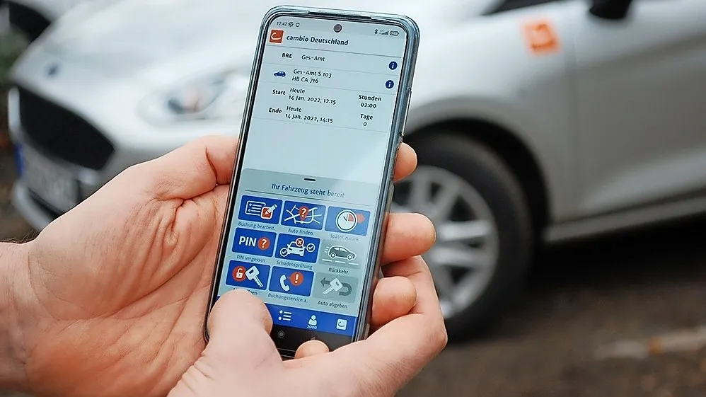 Miete starten und beenden, Auto aufsperren und abschließen: Alles ist auch für die Sparkassen-Mitarbeiter über die cambio-App zu steuern.