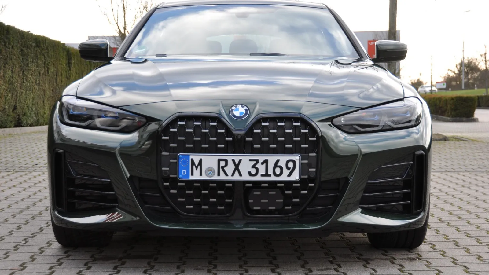 Egal ob silberfarben oder Klavierlack, die BMW-Niere ist der große Hingucker und Aufreger der zweiten Generation der 4er-Reihe, intern G 26 genannt.