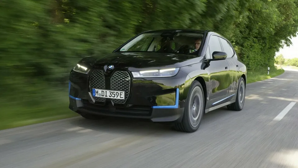 Nach anfänglichen Startschwierigkeiten ziehen deutsche Hersteller bei der Elektromobilität nach und machen sogar Vieles besser.