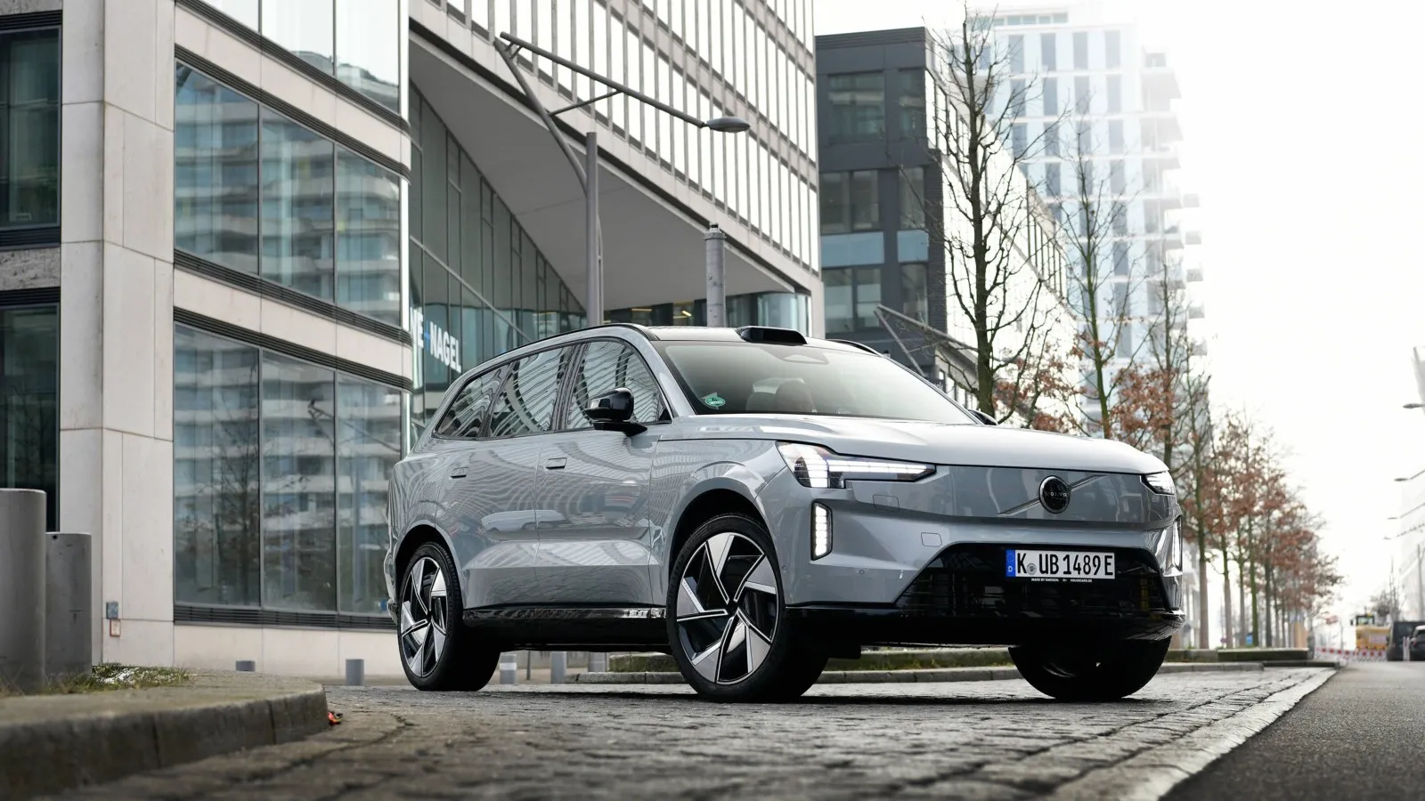 Der Volvo EX90 verzichtet auf Rekorde und konzentriert sich auf Raum und Komfort.