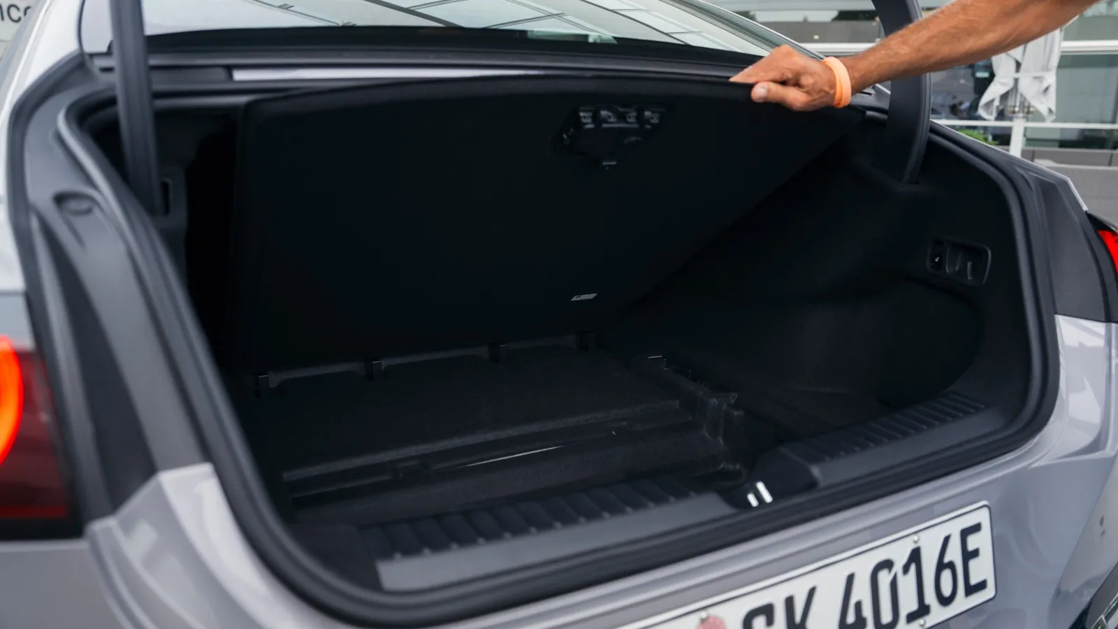 Der Kofferraum des Mercedes C 400 4Matic hat ein Volumen von 470 Litern.