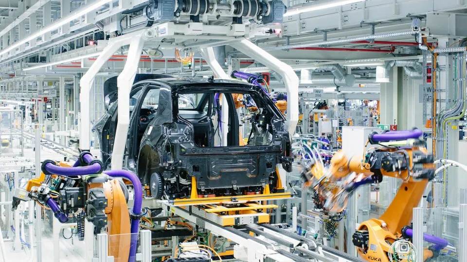 Die Produktion in den deutschen Autowerken zieht an.