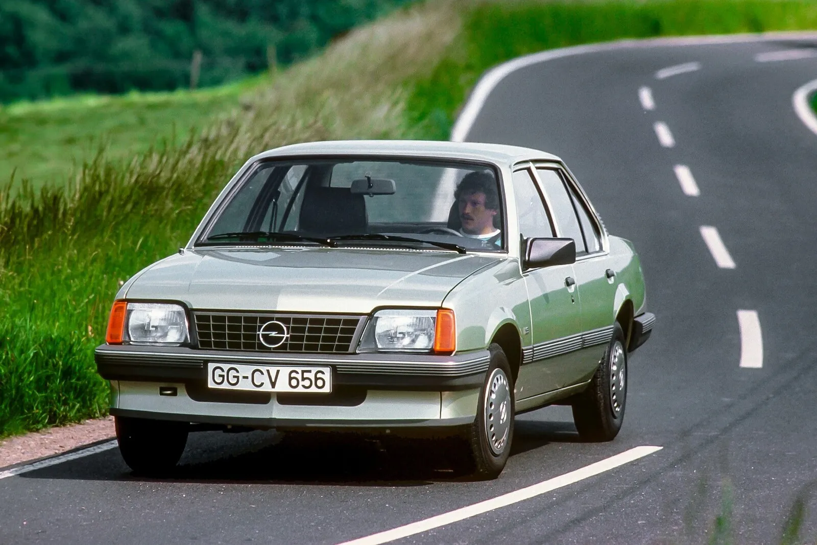 Pionier der Sauberkeit: Der Opel Ascona war 1984 das erste deutsche Fahrzeug mit einem auf den europäischen Verkehr abgestimmten Katalysator.
