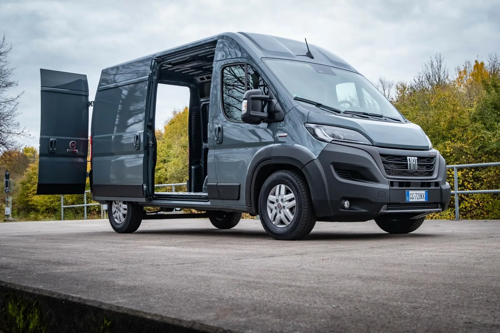 Für den neuen Ducato als 180 Multijet 3 sprechen sein starker Motor und das flinke Getriebe. Im Allgemeinen ist der 3,5-Tonner vor allem nützlich und preiswert.