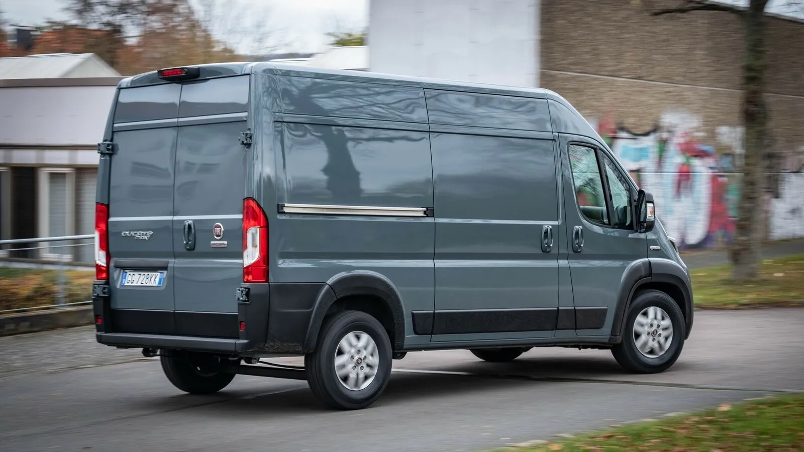 Facelift für Facelift: Der Ducato fährt schon seit über einem Jahrzehnt auf der gleichen Basis, wird aber immer wieder modernisiert.