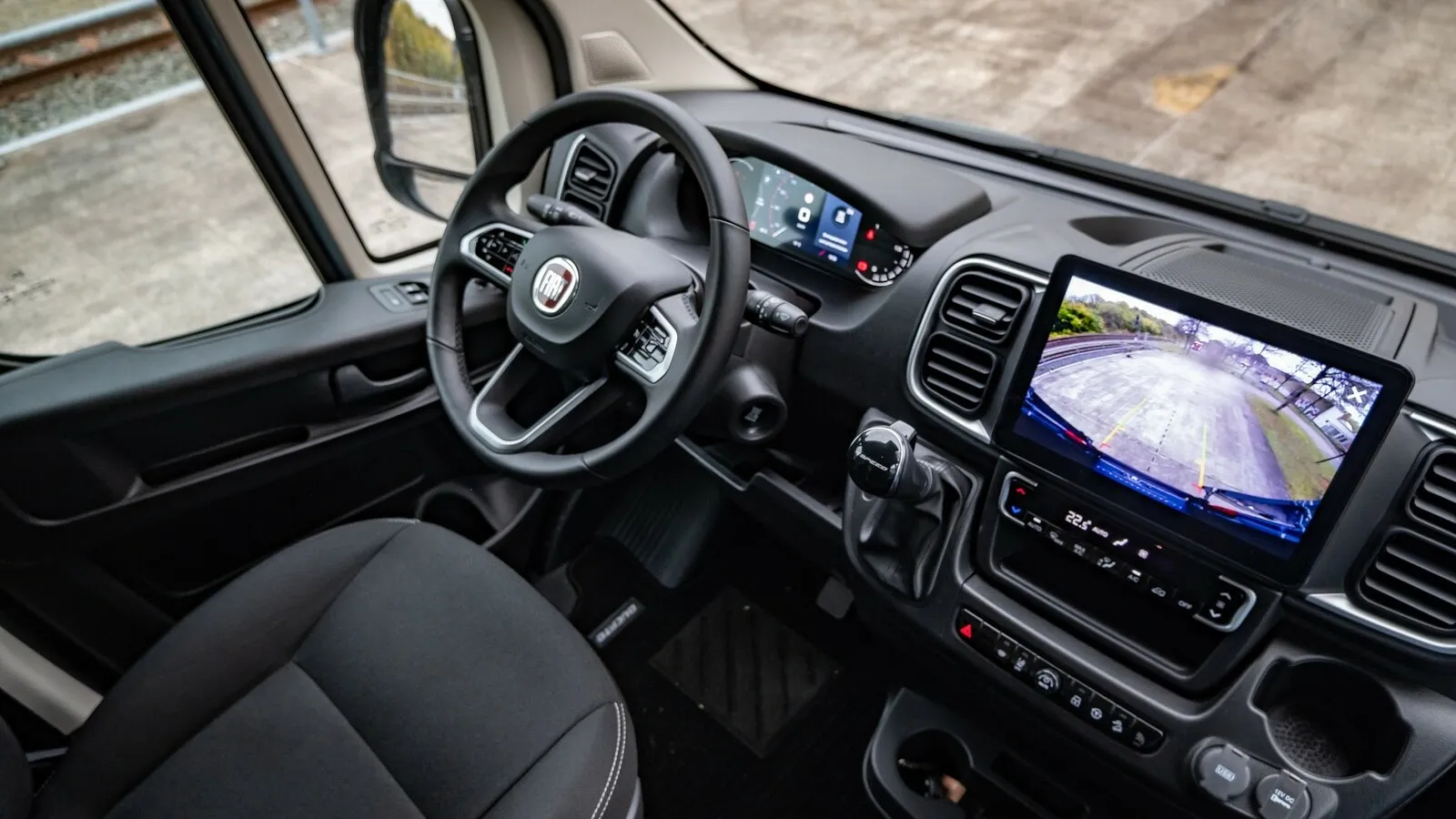 Alles Neue kommt von innen: Neben den Multijet-3-Motoren ist es vor allem der Innenraum, der Käufer künftig mehr zum Ducato hinzieht.