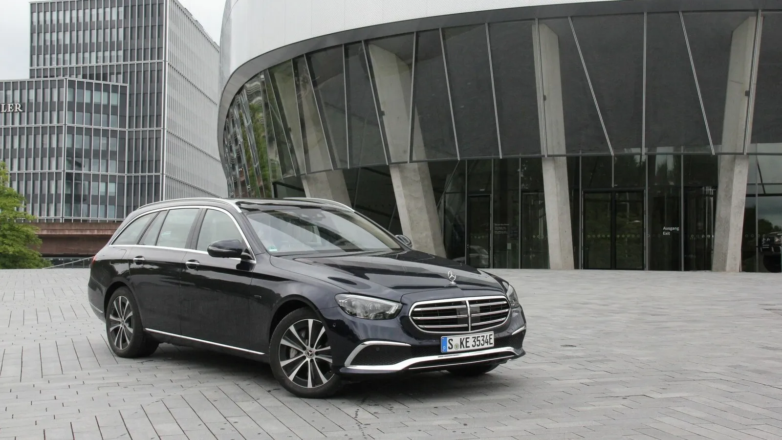 Der Mercedes-Benz E 200d T verursacht knapp 1.410 Euro Wartungskosten. Beim teuersten Schwaben in diesem Vergleich, dem E 300e T, sind es fast 1.560 Euro.