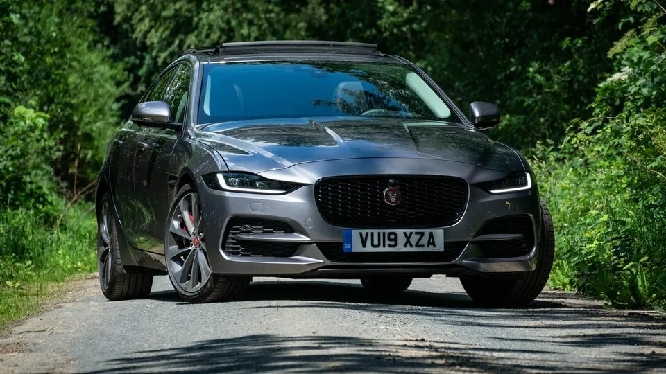 Jaguar XE: Zum Sparer geadelt