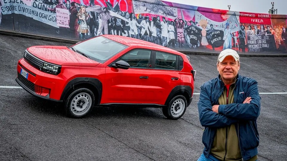Fiat präsentierte den neuen Grande Panda auf dem geschichtsträchtigen Dach des legendären Lingotto-Werksgebäudes in Turin.