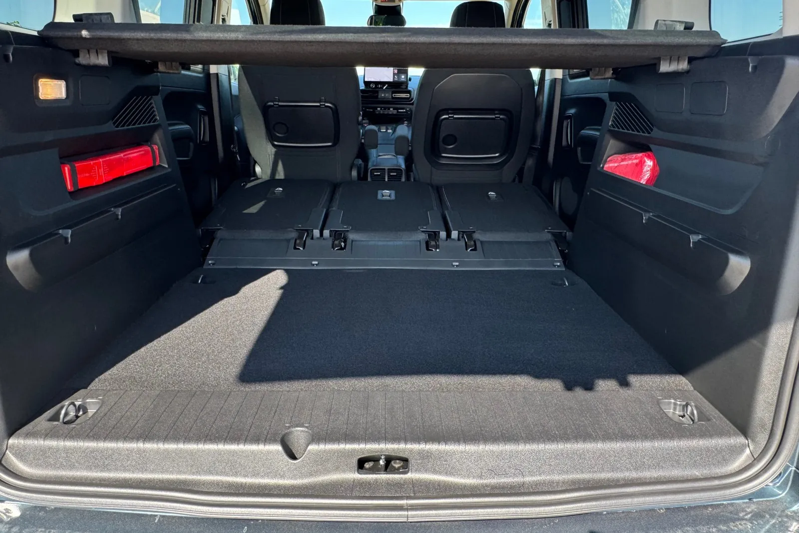 Der bis zu 3.000 Liter große Laderaum des Fiat Qubo L ist bei umgeklappten Rücksitzen nahezu eben.