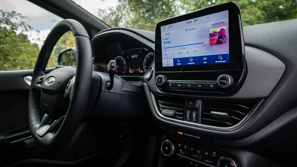 Mit neuen Software-Funktionen auf Infotainment-Systemen lässt sich in Zukunft wohl noch mehr Geld verdienen als bisher.