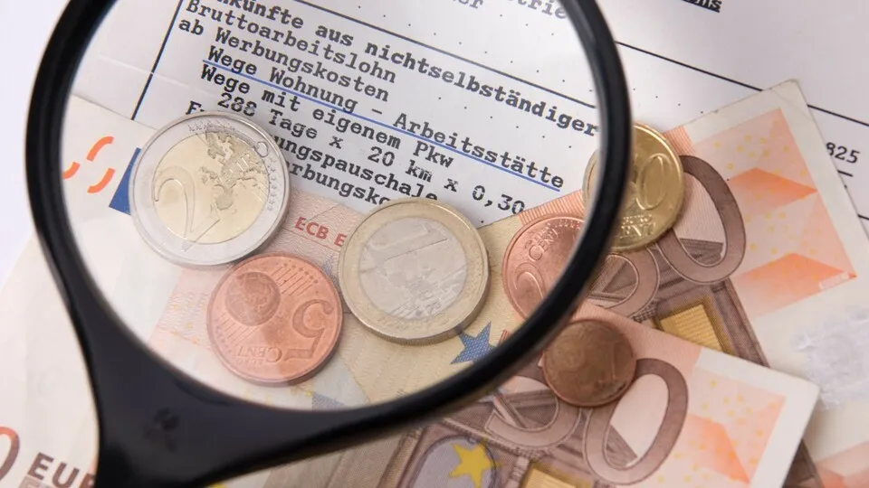 Geld lupe  formular