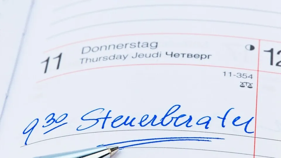 Ein Termin ist in einem Kalender eingetragen:  Steuerberater