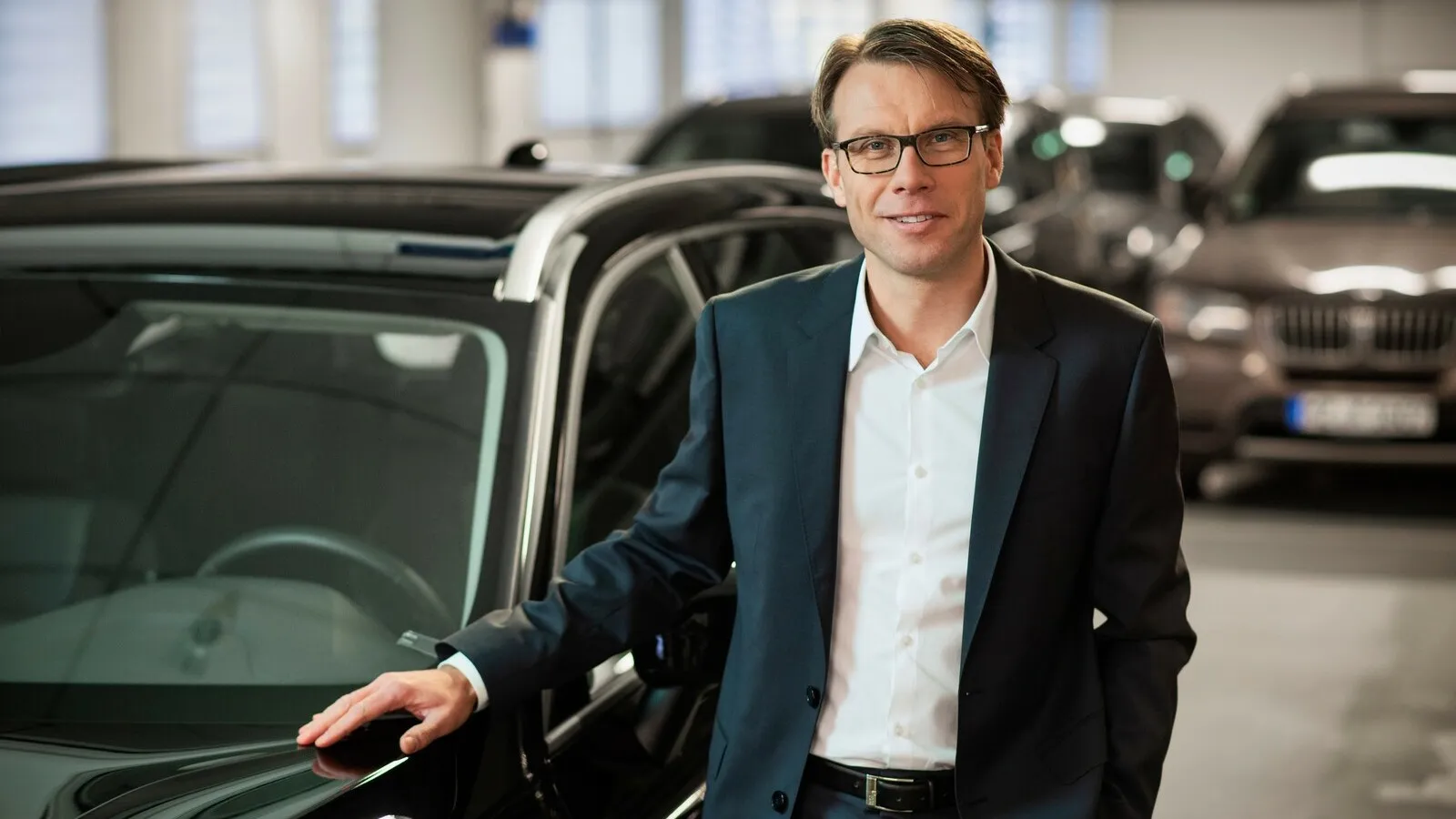 Frank Hägele, Mitglied der Geschäftsleitung Deutsche Leasing AG, Geschäftsfeld Mobility: „Beim Thema E-Mobilität ist Beratung gefragt. Vor allem bei Fahrzeugwahl, kombinierten Tank- und Ladekarten, Reporting, der Beantragung von Fördermitteln und dem Aufbau der entsprechenden Ladeinfrastruktur.
