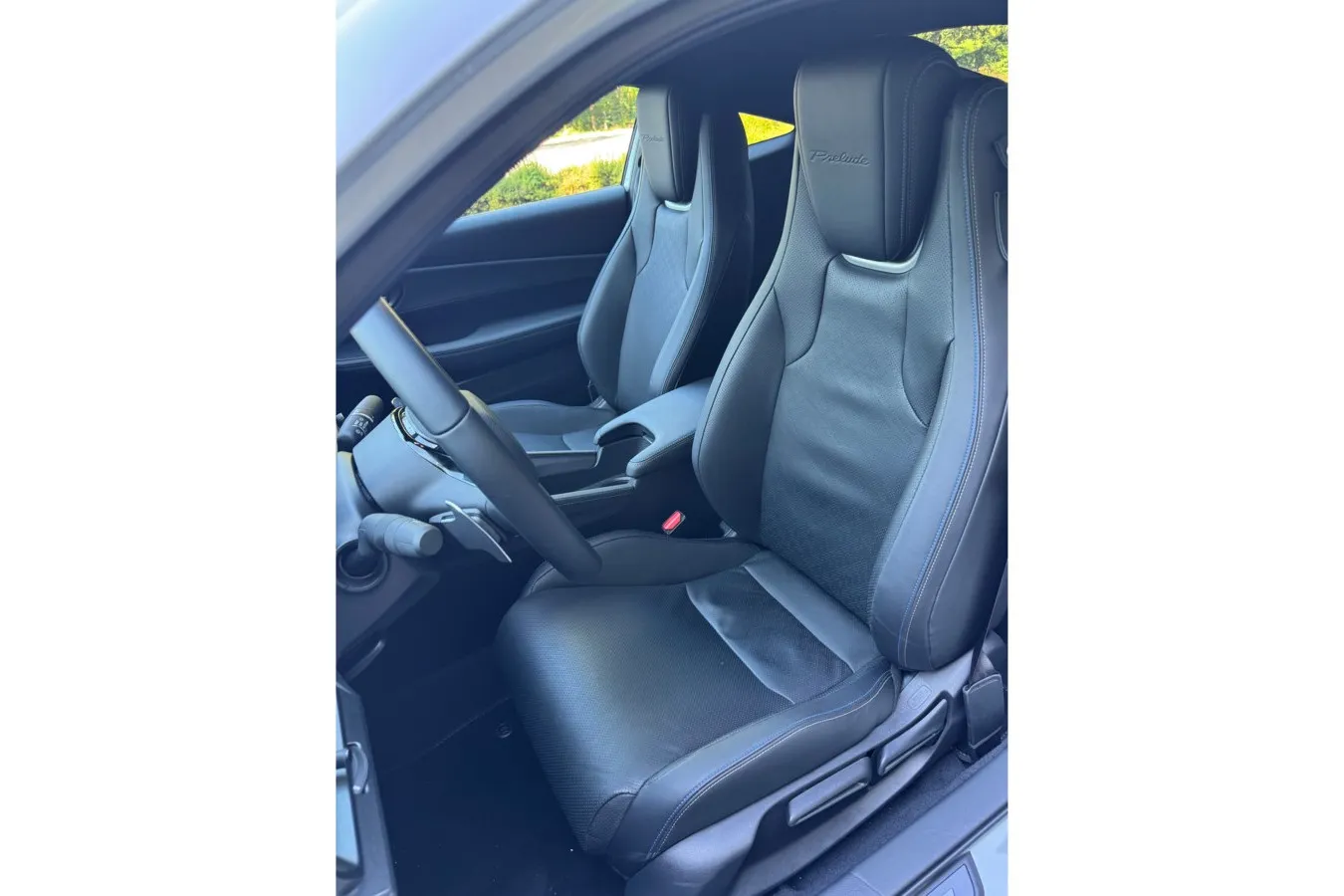 Der Sitz am Steuer des Honda Prelude gibt besonders viel Seitenhalt.