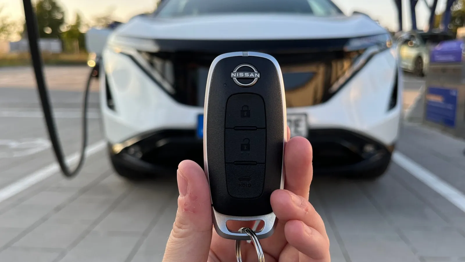 Mit Nissan CARE werden zusätzlich Anschlussgarantien und Wartungslösungen angeboten.
