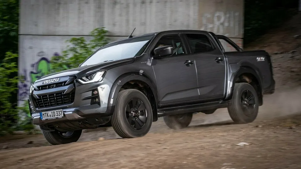 Mit gut 42.000 Euro Kaufpreis kann der voll ausgestattete D-Max im Segment gut mithalten.