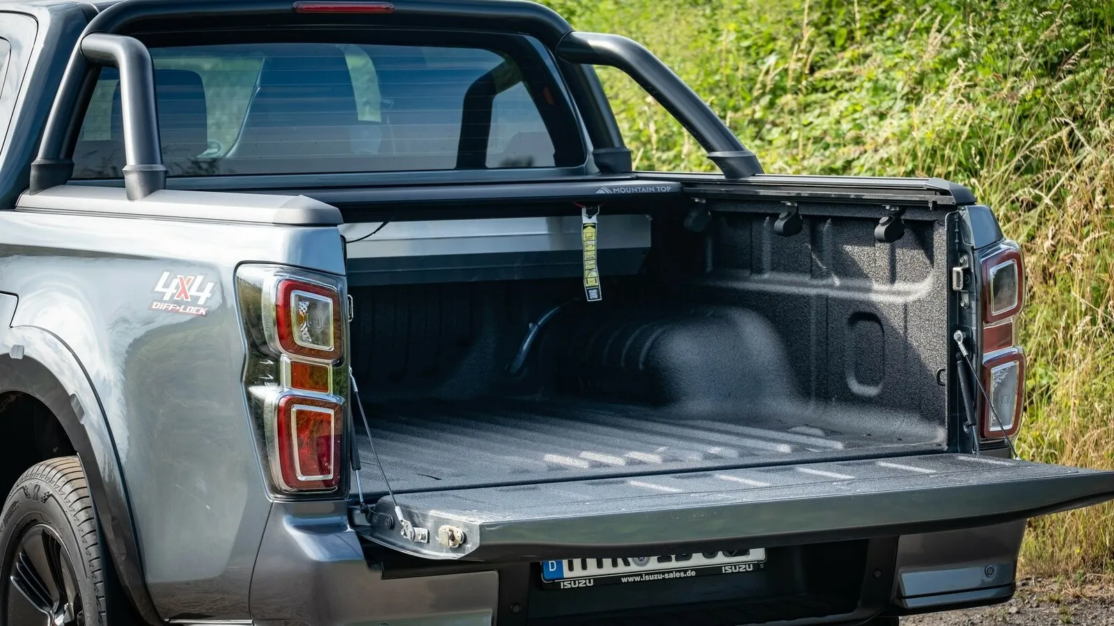 Und Aufgeladen: Mit 995 Kilogramm Zuladung und 3.500 Kilogramm Anhängelast ist der D-Max auch aus praktischer Sicht sinnvoll.
