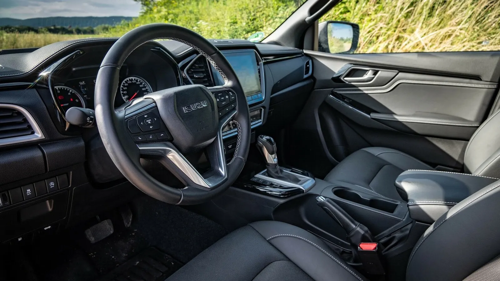 Reisebegleiter: Für den D-Max spricht besonders sein Fahrkomfort, der Fahrwerk und Gestühl gleichermaßen zu verdanken ist.
