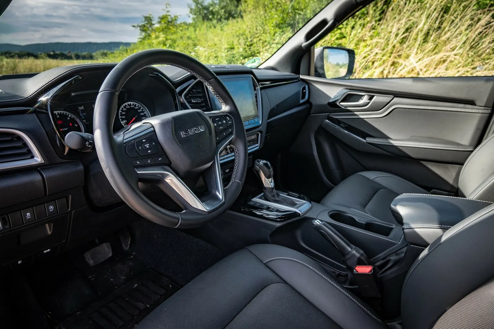 Reisebegleiter: Für den D-Max spricht besonders sein Fahrkomfort, der Fahrwerk und Gestühl gleichermaßen zu verdanken ist.