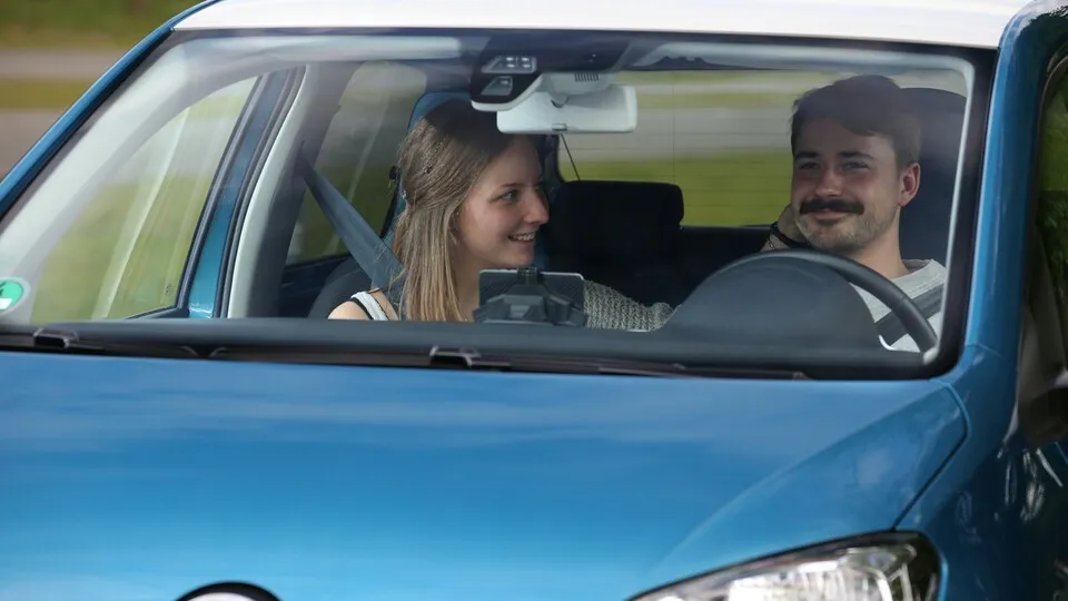 Für 8,1 Millionen Autofahrer steigt die Versicherungsstufung in der Kfz-Haftpflicht.