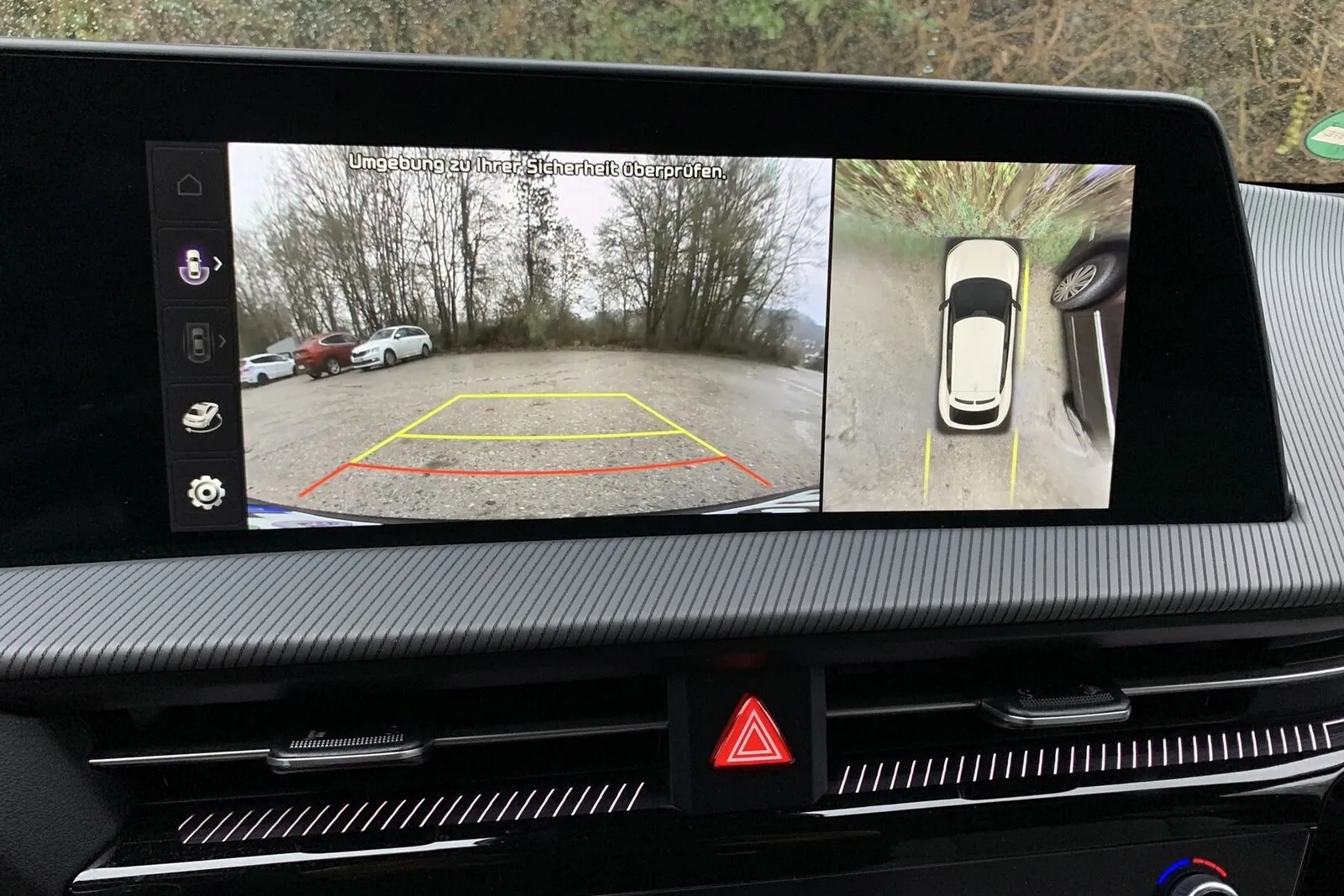 Kia EV6: Sinnvolle Ergänzungen können in aufpreispflichtigen Ausstattungspaketen geordert werden. Sie beinhalten ein Head-up-Display mit Augmented-Reality-Funktion, Matrix-LED-Licht oder 360-Grad-Kamera. Empfehlenswert ist die in kalten Jahreszeiten sinnvolle Wärmepumpe (Aufpreis 840 Euro).