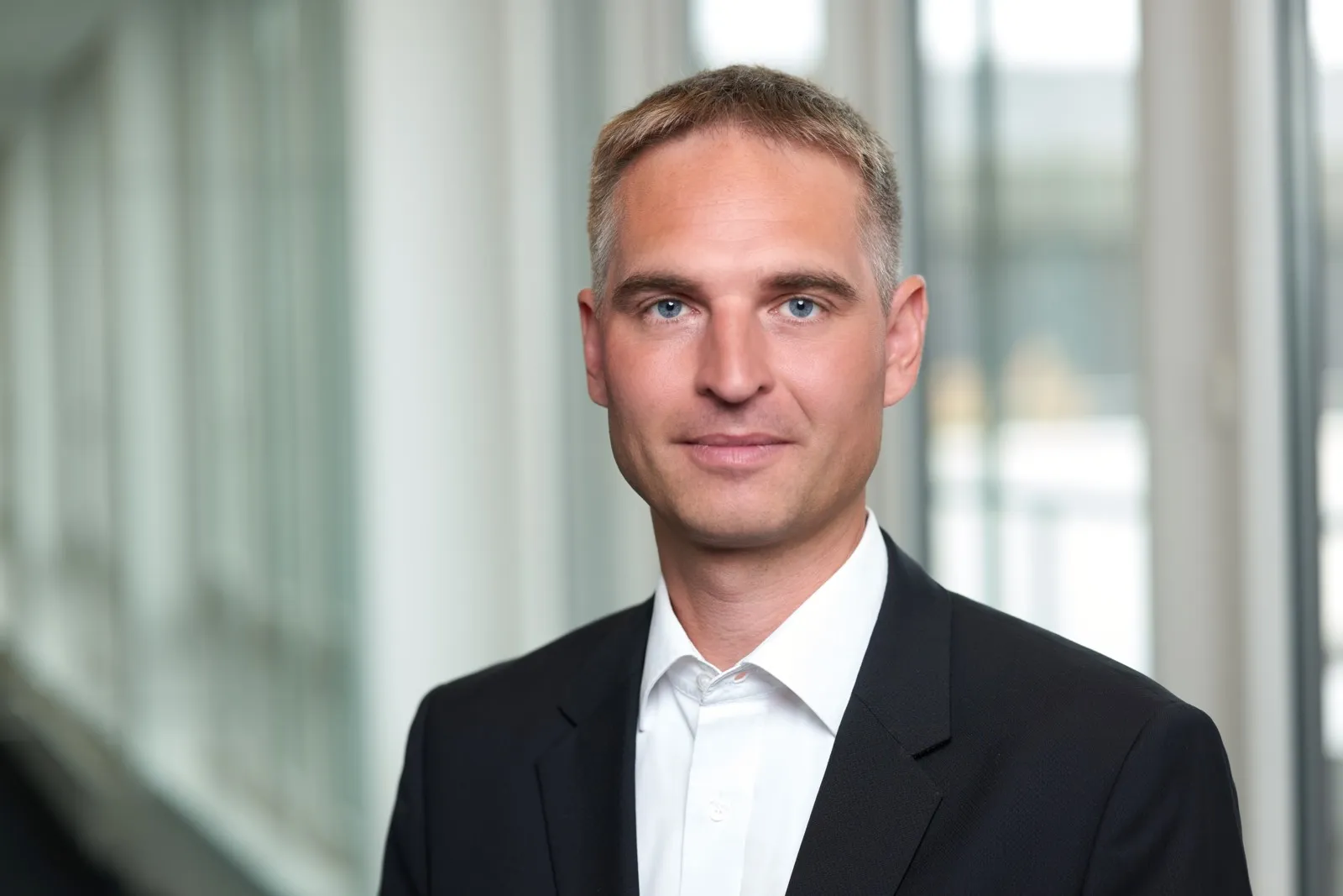 Für Steffen Krautwasser, Head of Global Car Fleet von SAP ist ein Erfolgsgeheimnis die richtige Vorgehensweise. Er führt in jedem Land, in der die SAP-Zentrale den Fuhrpark übernimmt, sogenannte Prozessworkshops durch. Das Ergebnis ist ein Prozesshandbuch, in welchem genau dokumentiert wird, wie die Abläufe und Besonderheiten in dem jeweiligen Land sind.