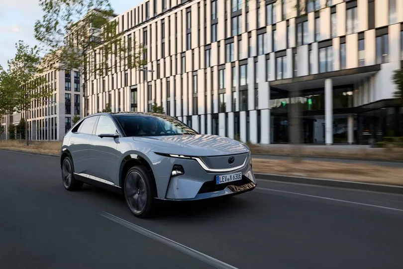 Mit dem CX 6e bringt Mazda einen geräumigen Elektro-Crossover auf den Markt, der auch für den Fuhrparkeinsatz interessant ist.