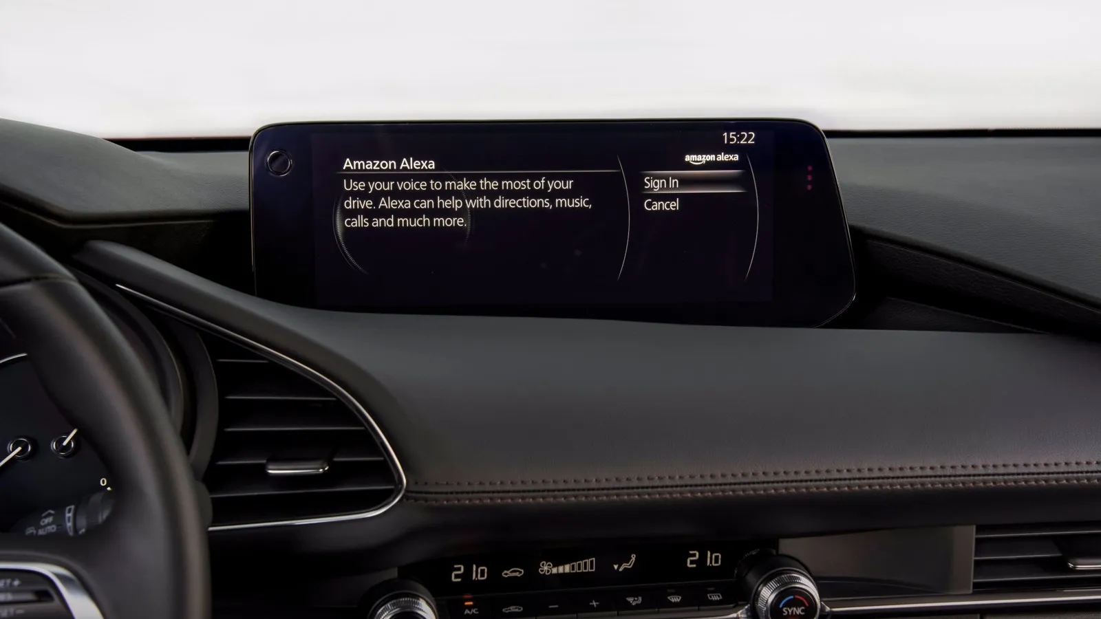 Hallo Alexa: Mit dem Modelljahr 2025 ist Amazons Sprachassistentin auch im Mazda3 und CX-30 zu Hause.