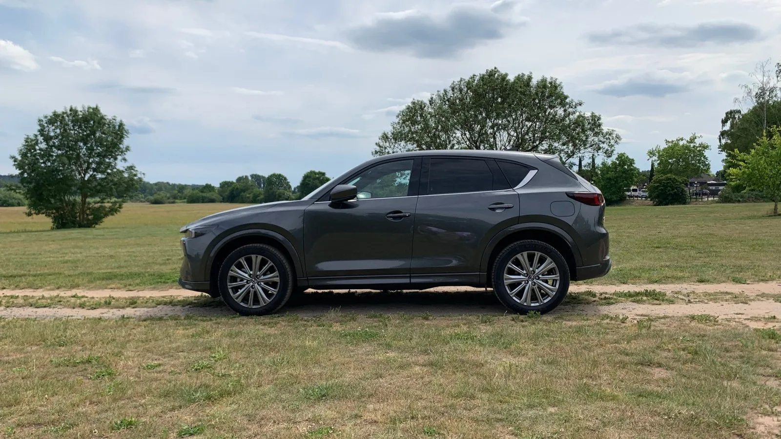Der kompakte Mazda CX-5 ist 4,58 m lang.