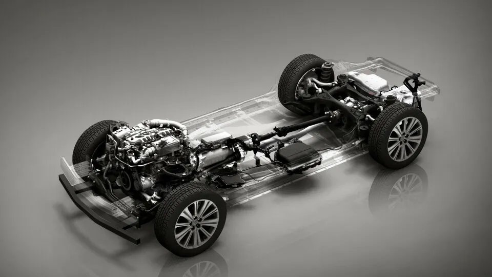 In der 200 PS starken Version treibt der 3,3-Liter-Motor via Acht-Stufen-Automatik allein die Hinterräder an. Alternativ wird der R6 in Kombination mit Allradantrieb auch in einer 245 PS starken Ausführung zu haben sein