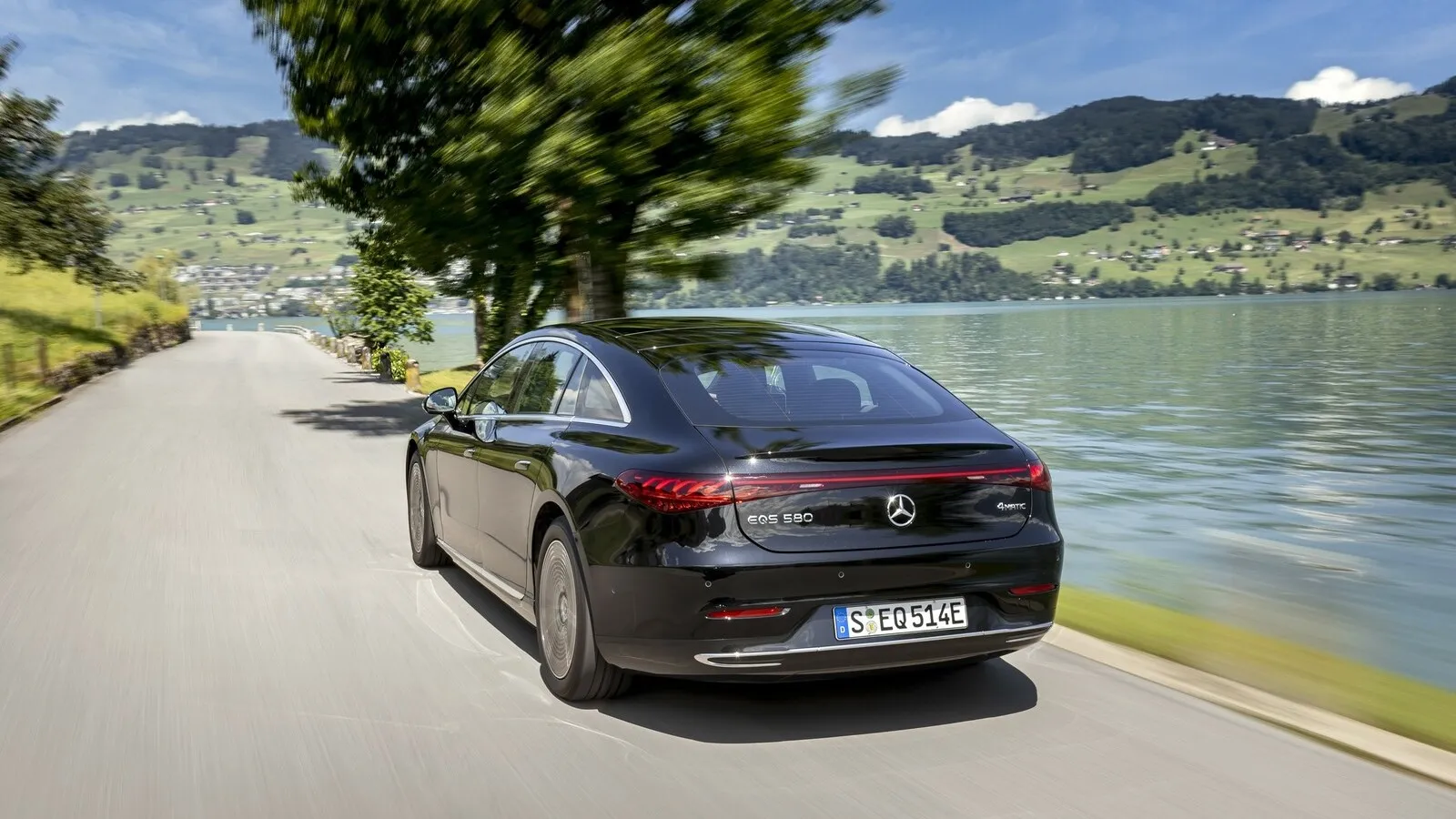 Vielfahrer wollen weiter: Die Elektro-Oberklasselimousine fährt als EQS 450+ bis zu 760 Kilometer weit (WLTP).