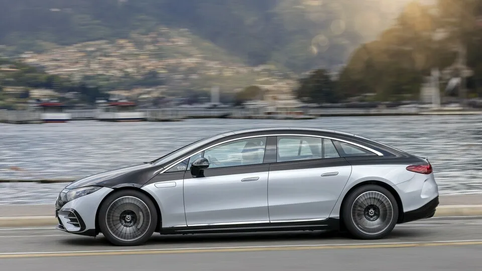Digitale Oberklasse: Der EQS übernimmt im Hause Daimler als elektrische Alternative zur Mercedes-Benz S-Klasse.