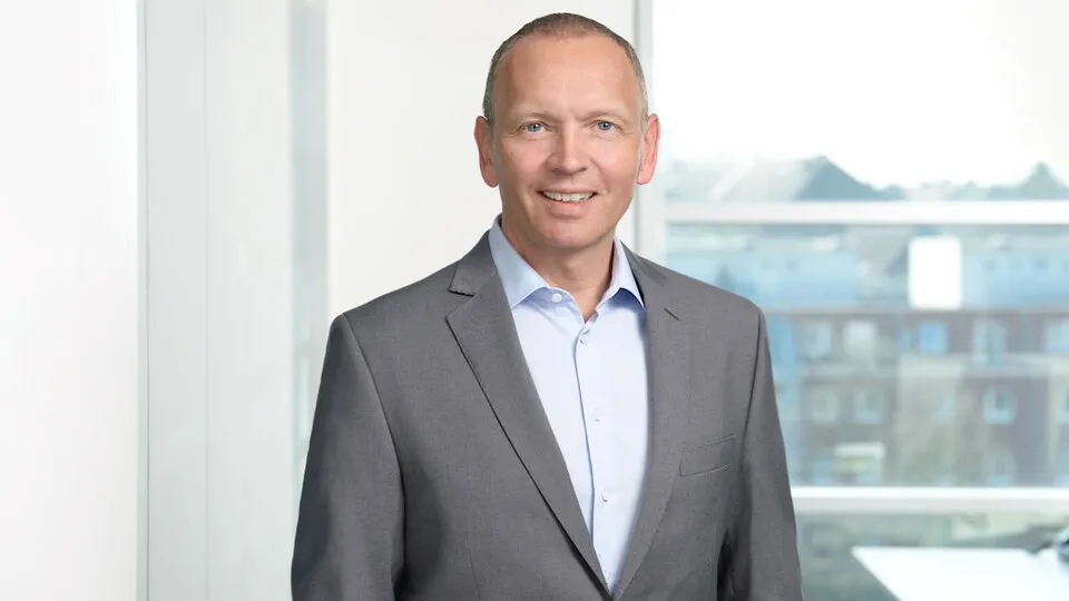 Roland Meyer ist seit 2018 Vorsitzender der Geschäftsführung von Leaseplan Deutschland, einem weltweit agierenden Car-as-a-Service-Anbieter.