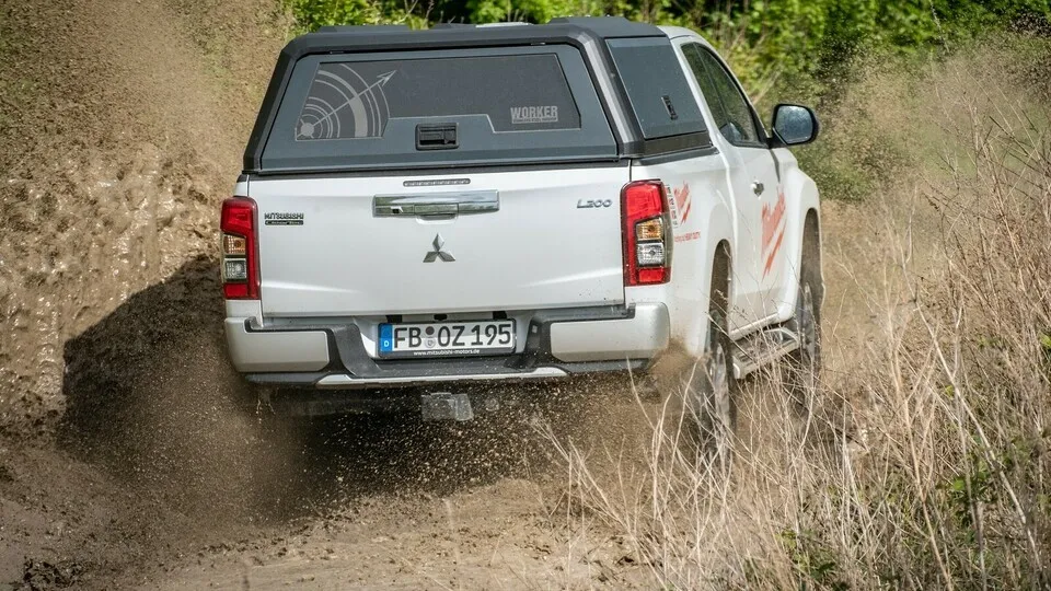 Ab durch die Wildnis: Pick-ups mit Aufbauten eignen sich hervorragend als Baustellen- und Forstfahrzeuge.