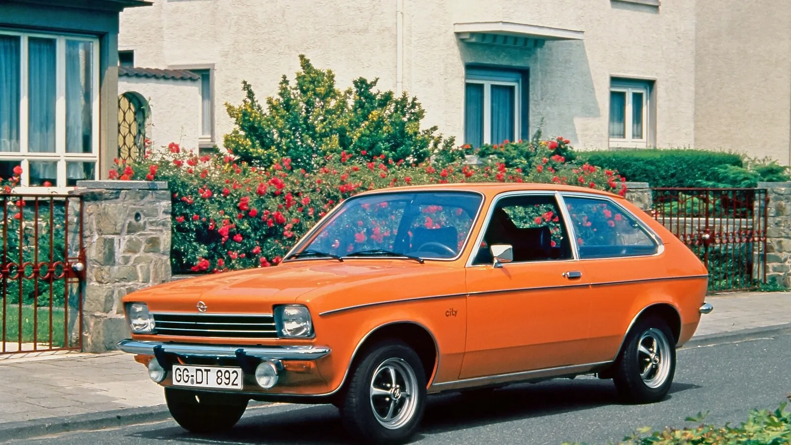 Der Kadett C wird ab 1973 produziert und unter anderem auch als Kleinwagen „Kadett City“ angeboten.