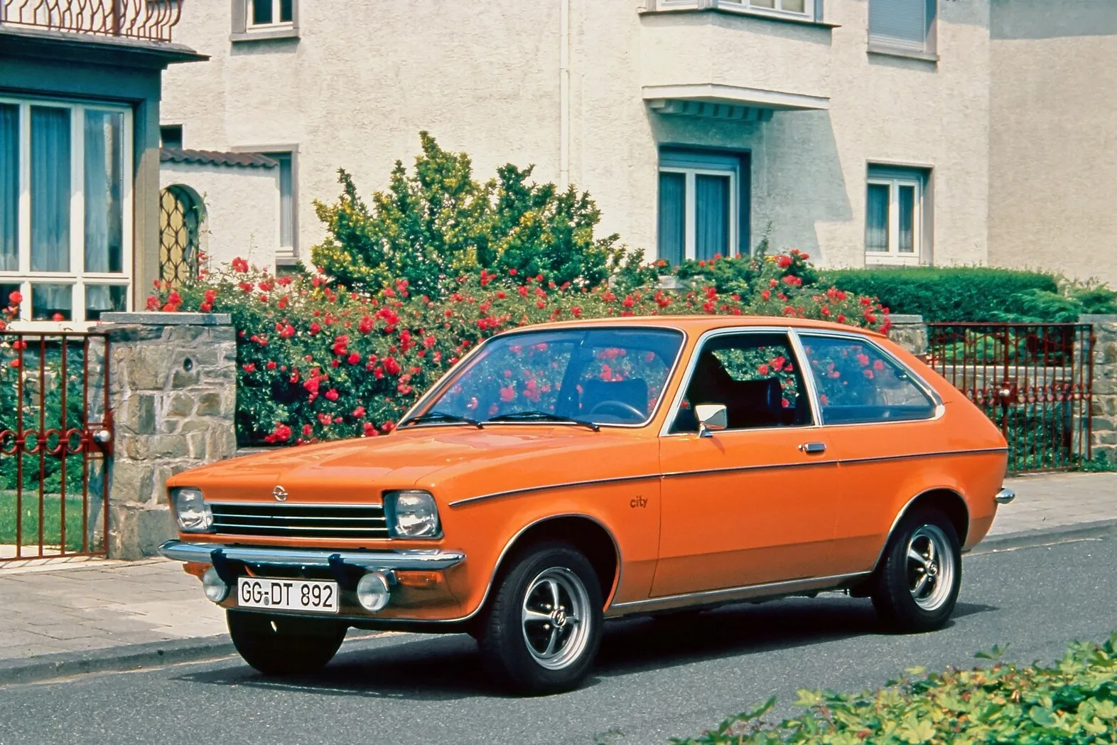 Der Kadett C wird ab 1973 produziert und unter anderem auch als Kleinwagen „Kadett City“ angeboten.