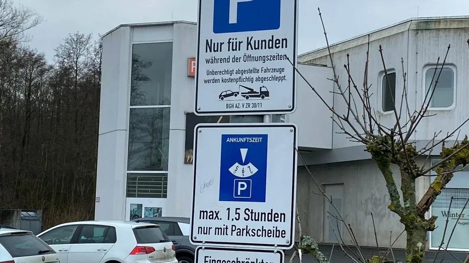 Ohne Knöllchen auf den Supermarktparkplatz